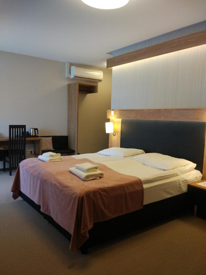 Bulwary Biznes Bed and Breakfast Mielec Buitenkant foto