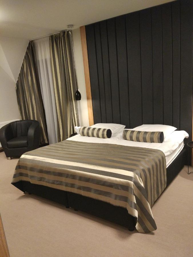 Bulwary Biznes Bed and Breakfast Mielec Buitenkant foto